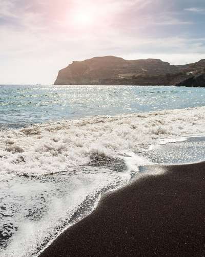 5-beaches-la-maison-santorini-greece.jpg